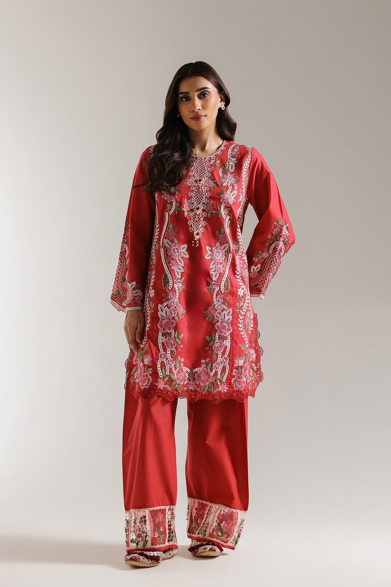 EMBROIDERED SUIT (E3322/103/405)