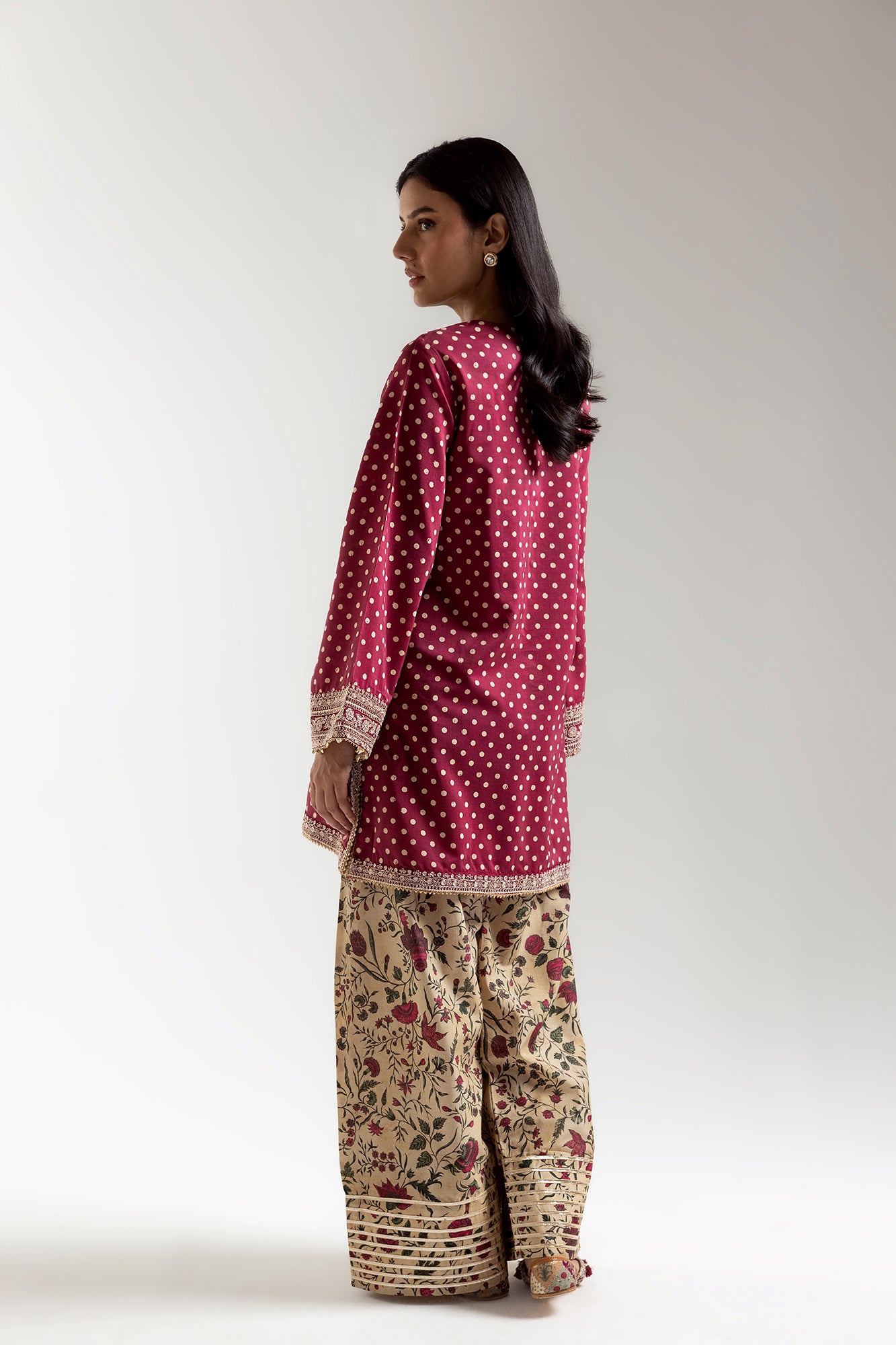 EMBROIDERED SUIT (E3348/103/414)