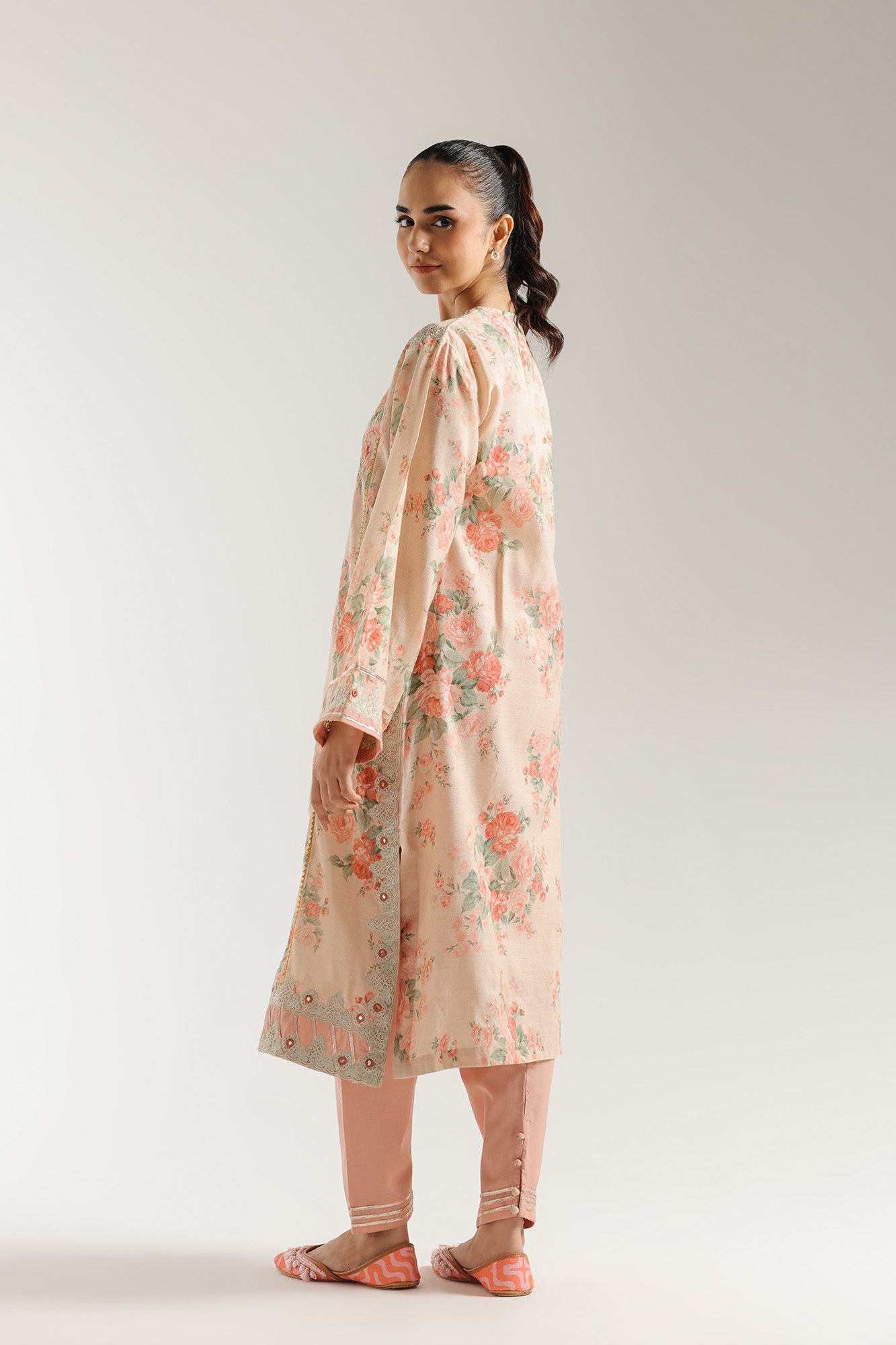 EMBROIDERED SUIT (E3360/103/810)