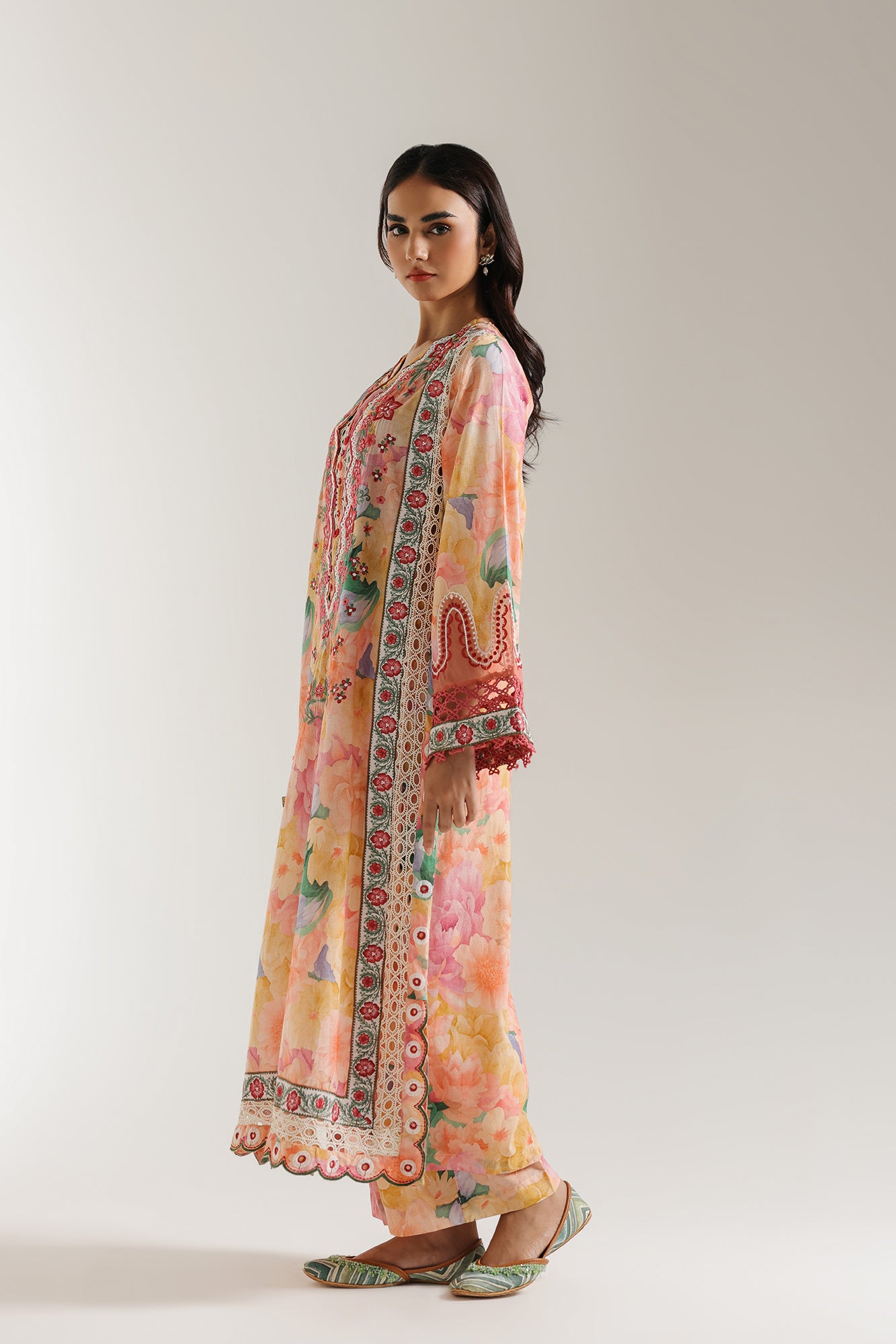 EMBROIDERED SUIT (E3371/103/215)