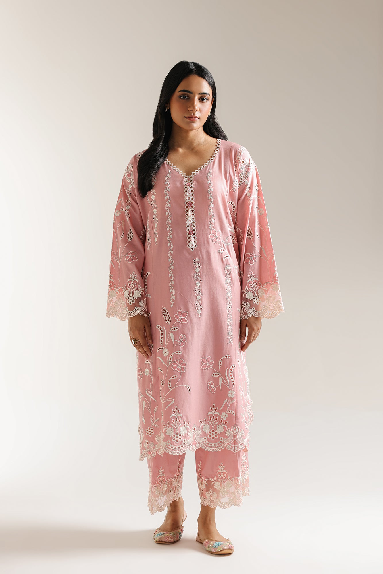 EMBROIDERED SUIT (E3381/103/425)