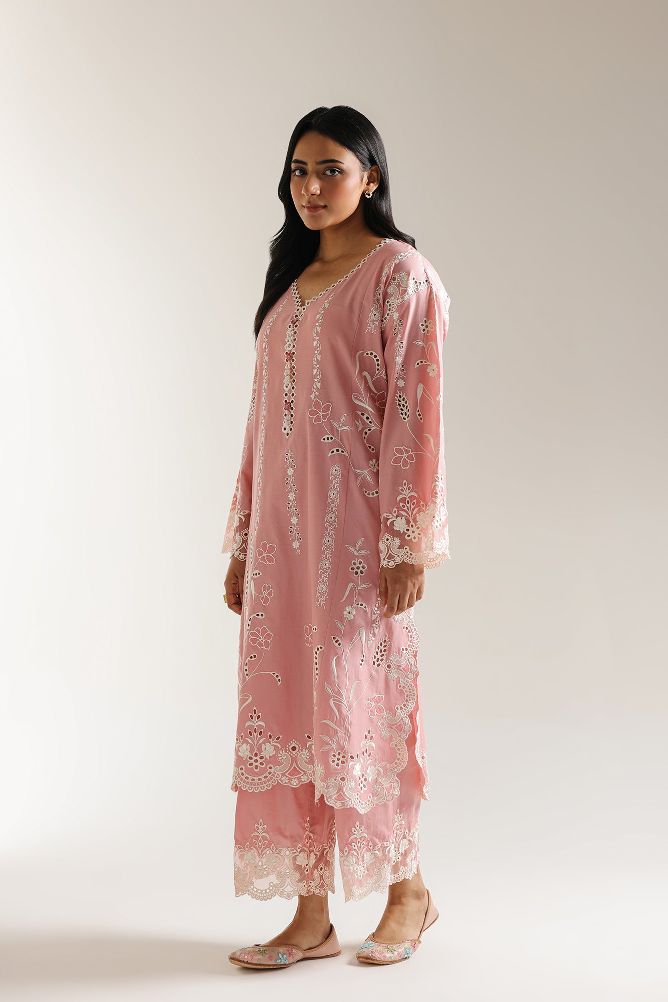 EMBROIDERED SUIT (E3381/103/425)