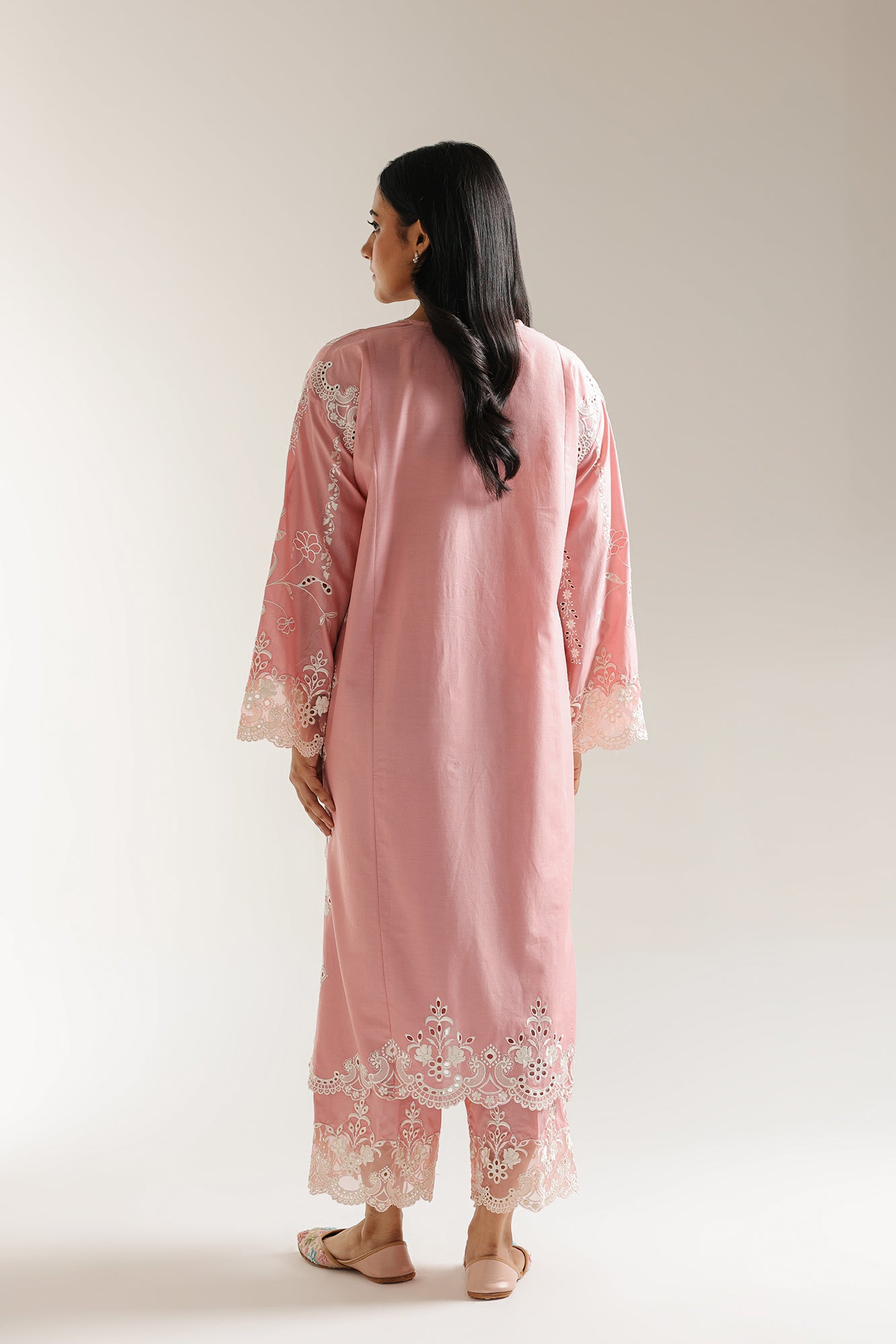 EMBROIDERED SUIT (E3381/103/425)