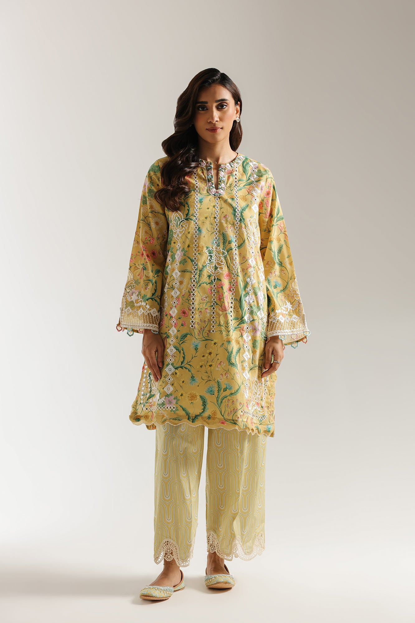 EMBROIDERED SUIT (E3387/103/108)