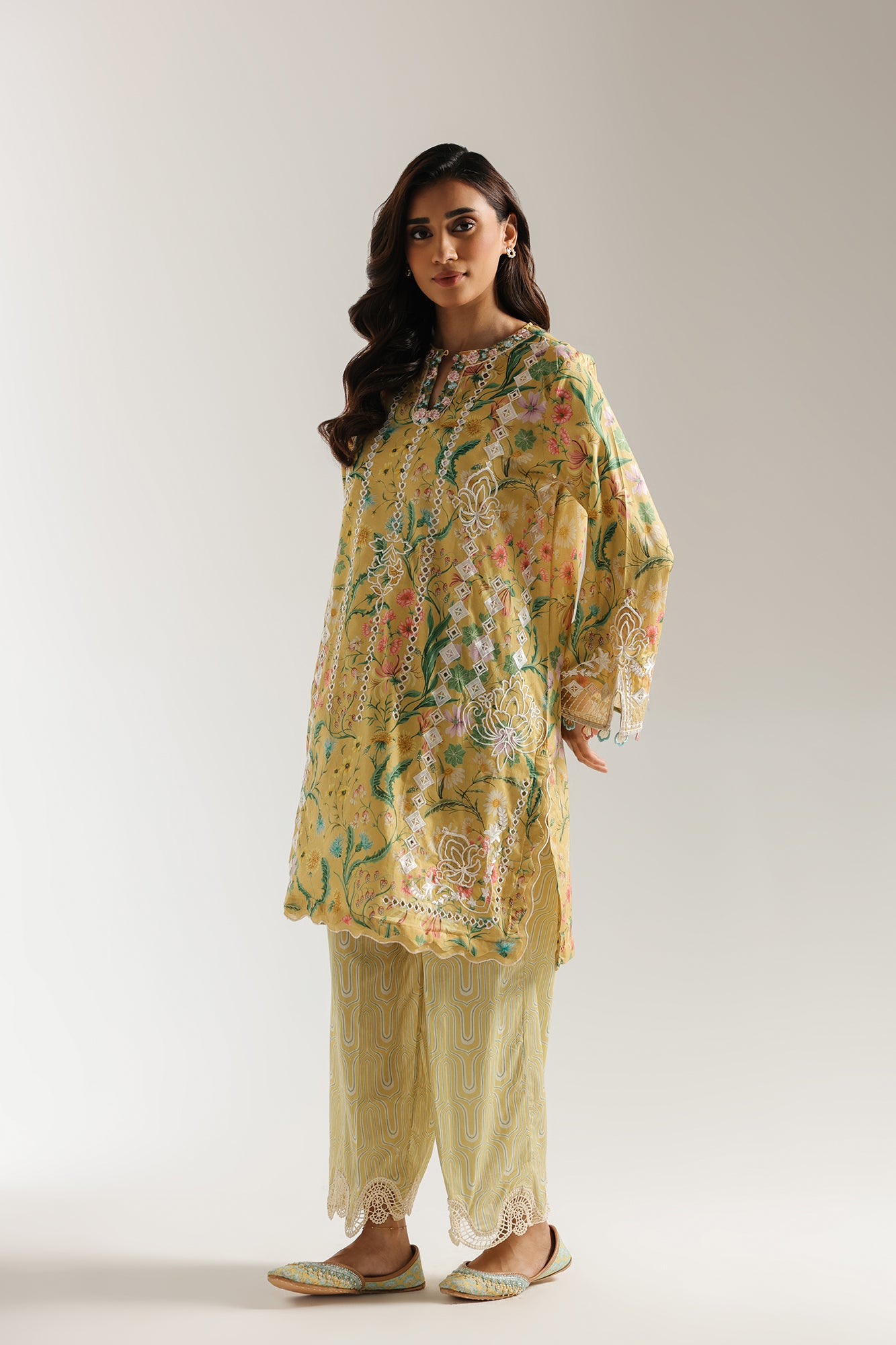 EMBROIDERED SUIT (E3387/103/108)