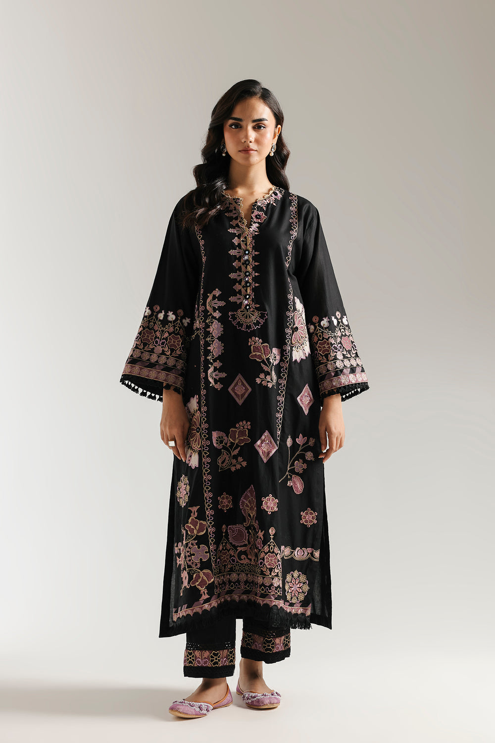 EMBROIDERED SUIT (E3403/103/901)