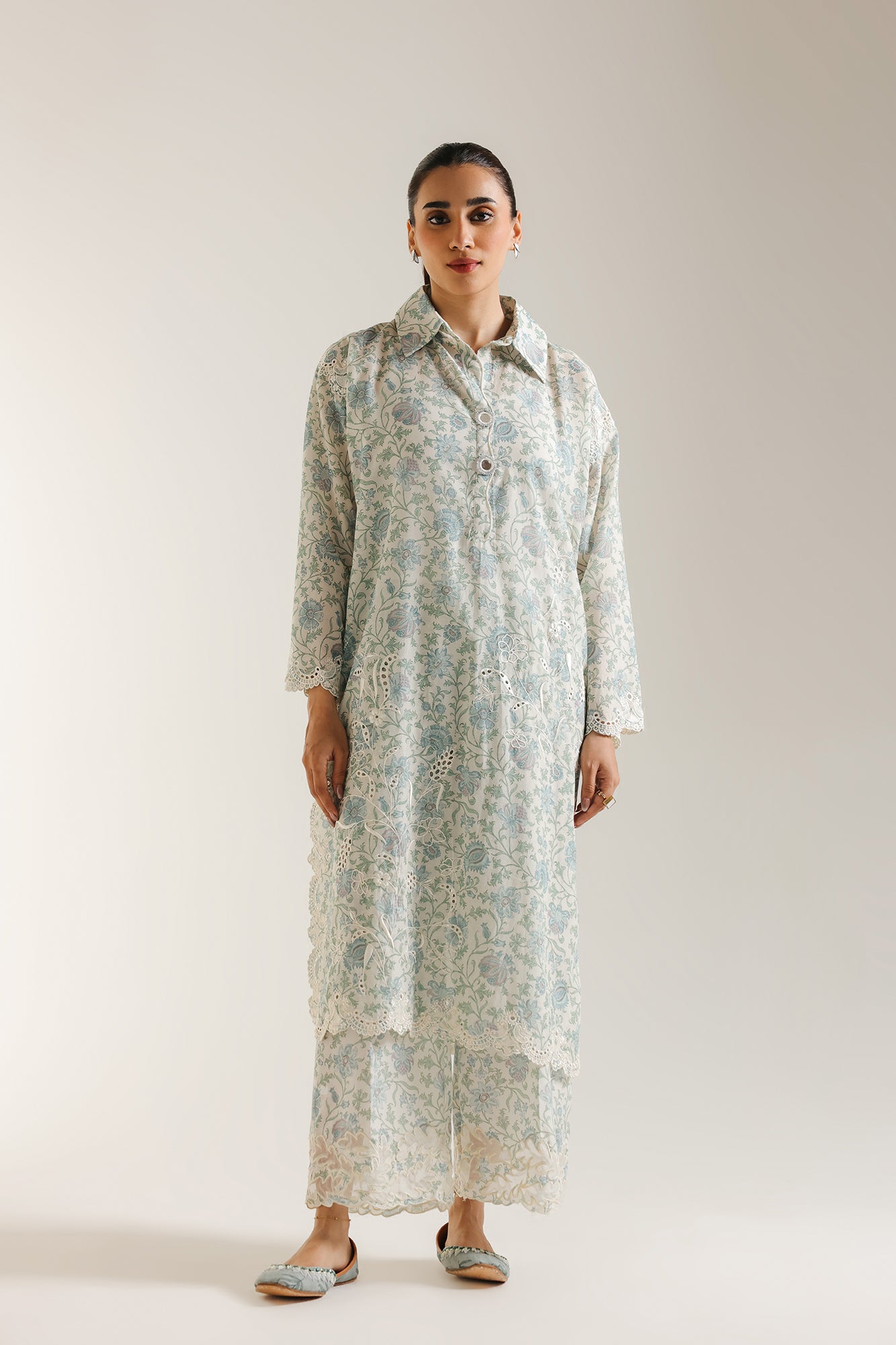 EMBROIDERED SUIT (E3404/103/722)