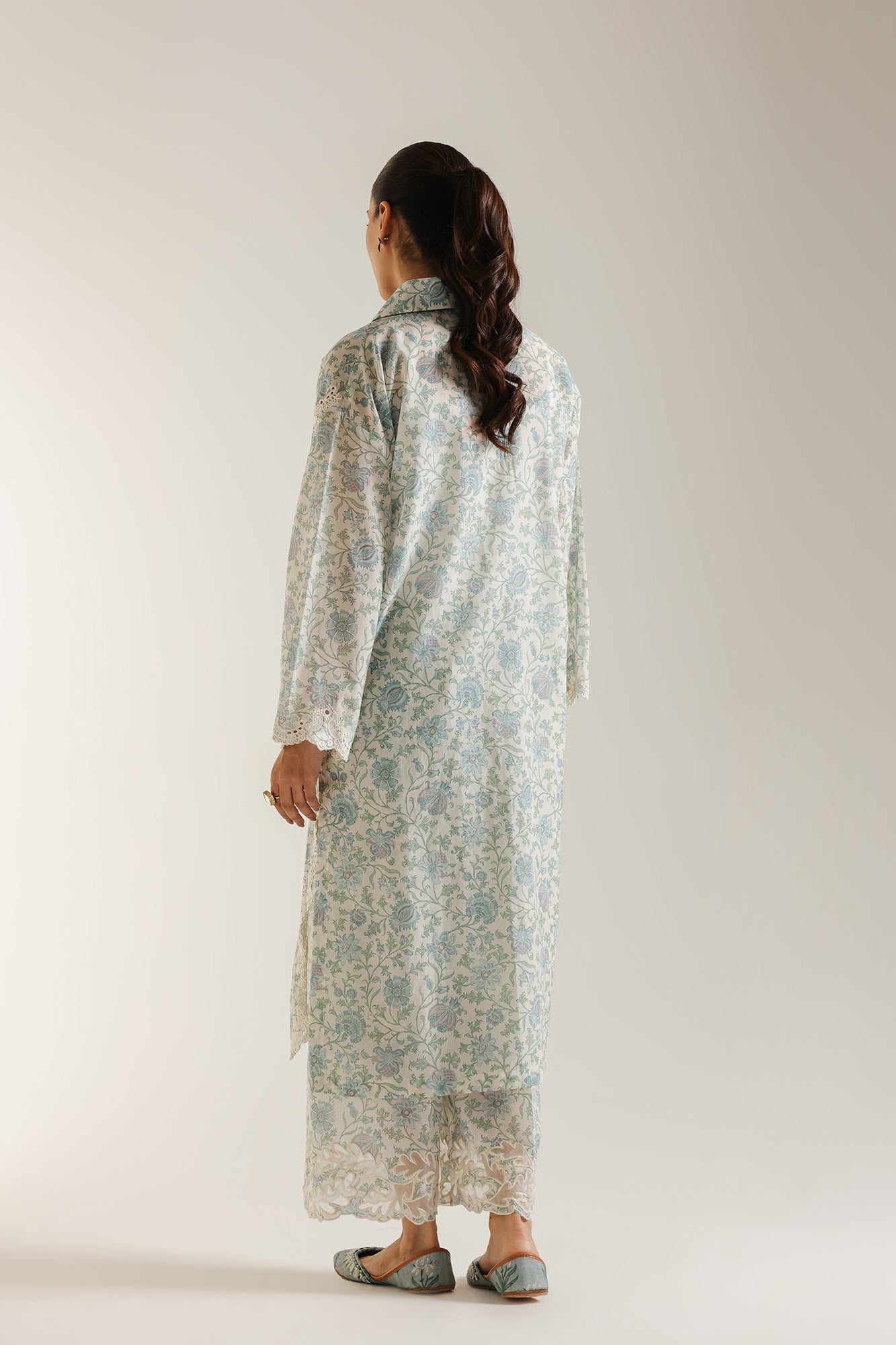 EMBROIDERED SUIT (E3404/103/722)