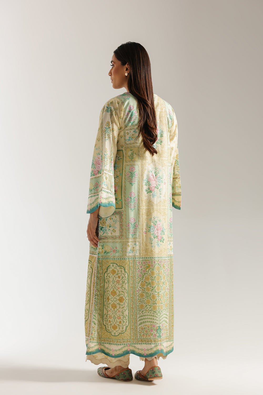 EMBROIDERED SUIT (E3419/103/125)