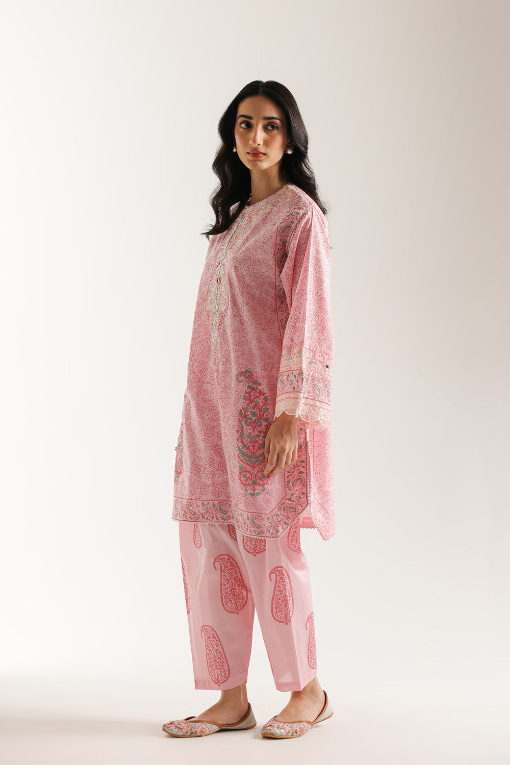 EMBROIDERED SUIT (E3433/103/529)