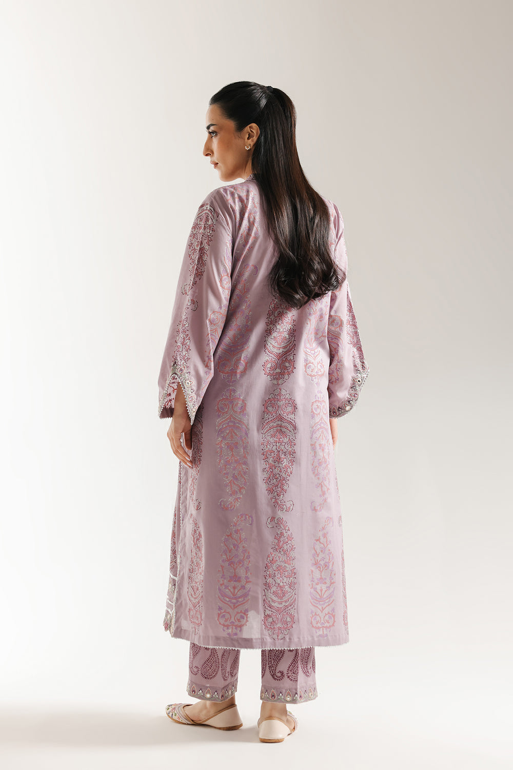 EMBROIDERED SUIT (E3435/103/514)