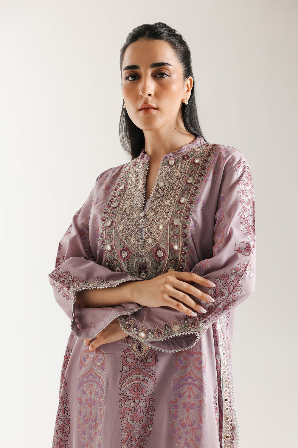 EMBROIDERED SUIT (E3435/103/514)