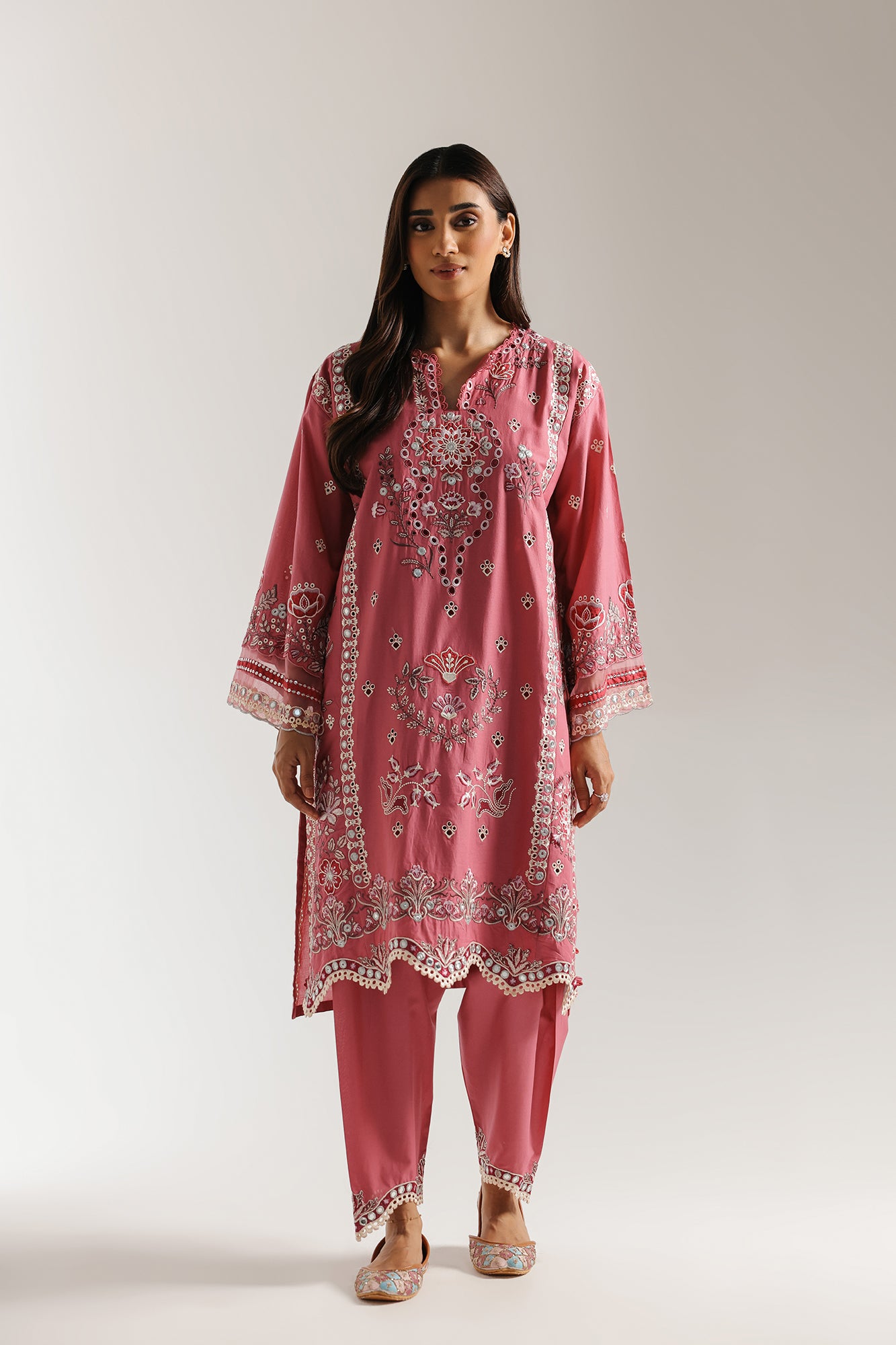 EMBROIDERED SUIT (E3444/103/526)