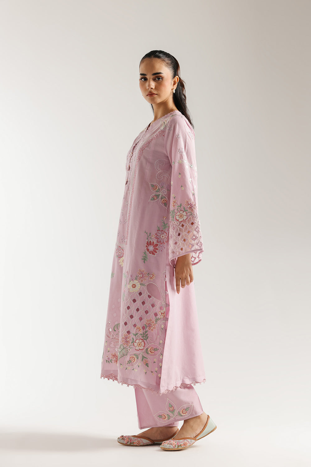 EMBROIDERED SUIT (E3462/103/529)