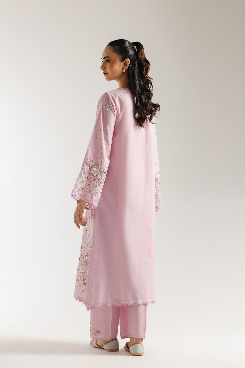 EMBROIDERED SUIT (E3462/103/529)