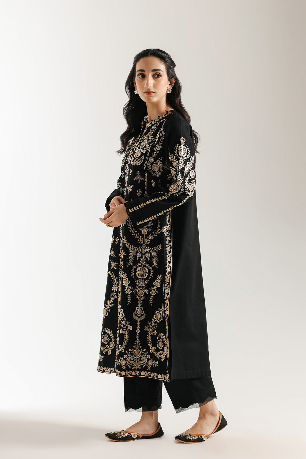 EMBROIDERED SUIT (E3603/103/902)
