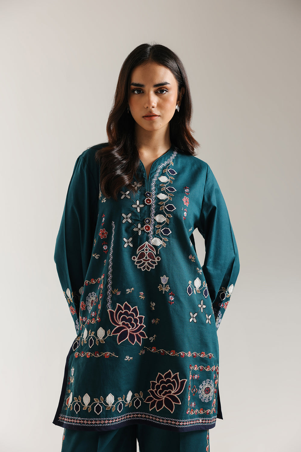 EMBROIDERED SUIT (E3605/103/602)