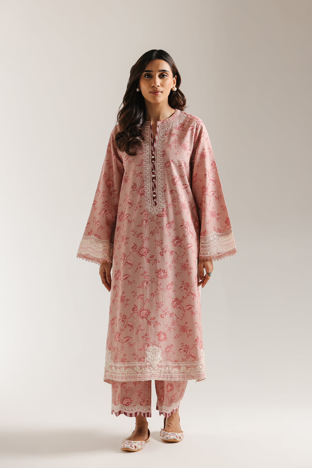 EMBROIDERED SUIT (E3665/103/328)