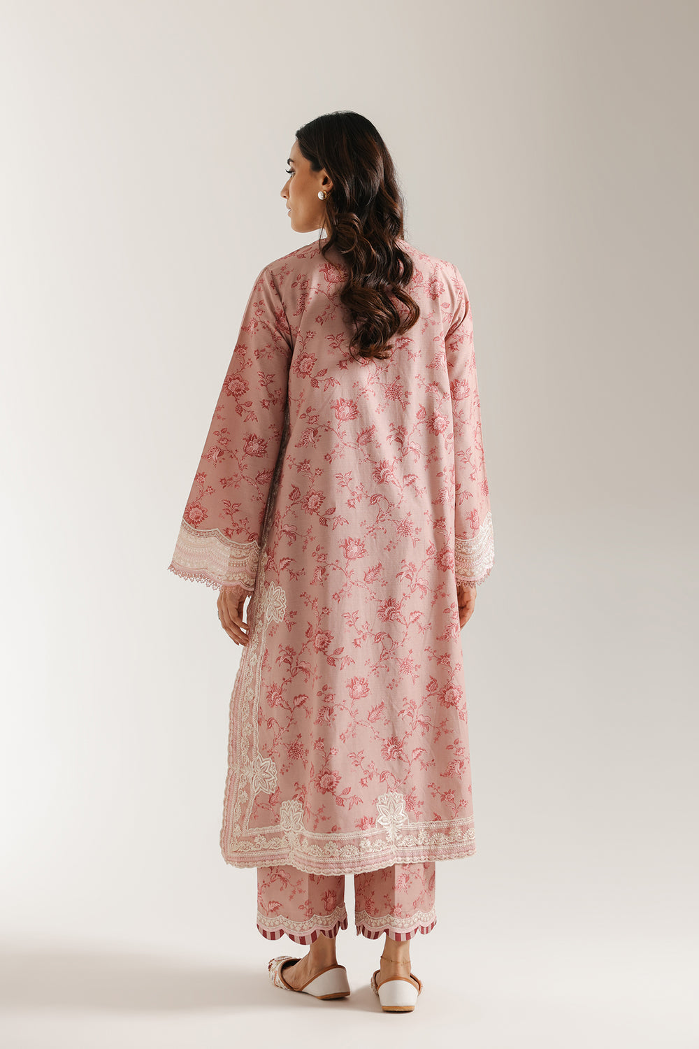 EMBROIDERED SUIT (E3665/103/328)