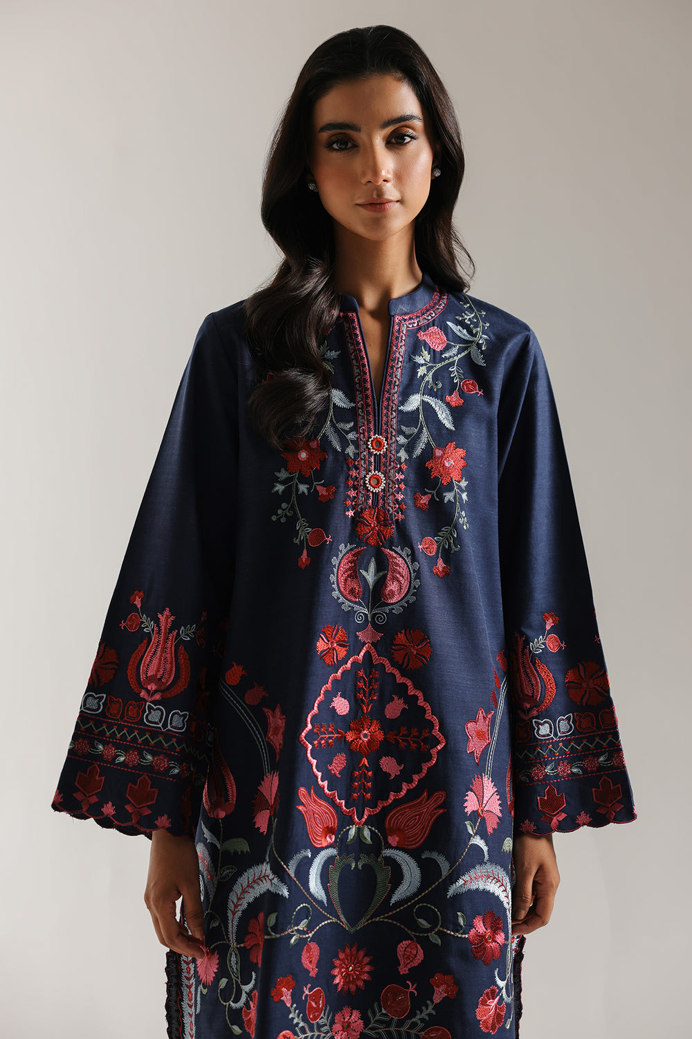 EMBROIDERED SUIT (E3683/103/619)