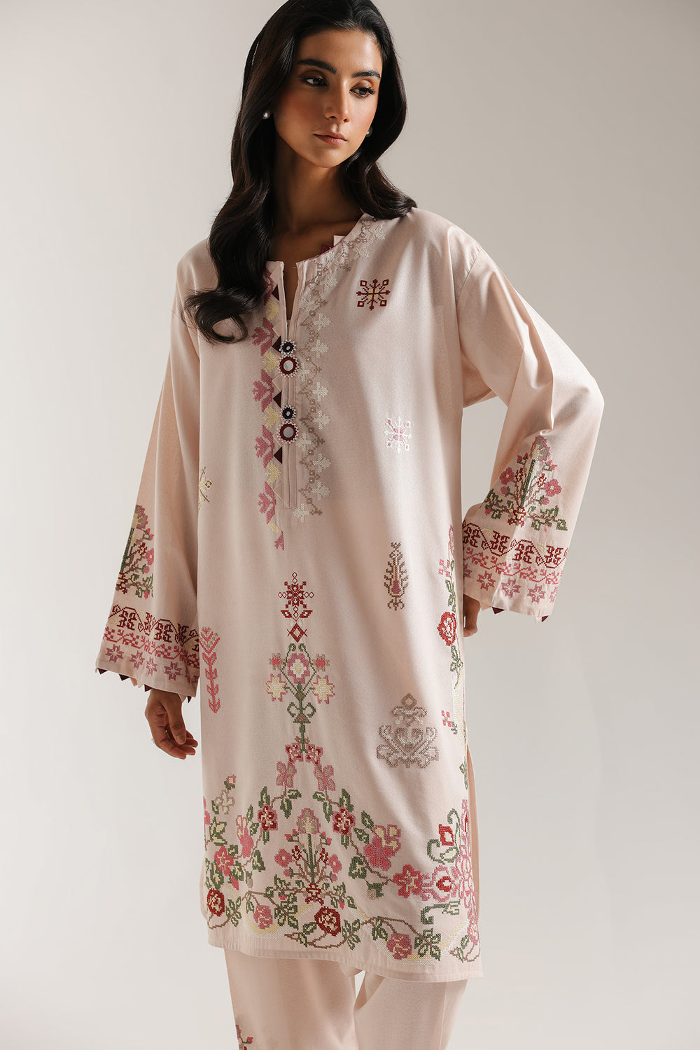 EMBROIDERED SUIT (E3692/103/330)