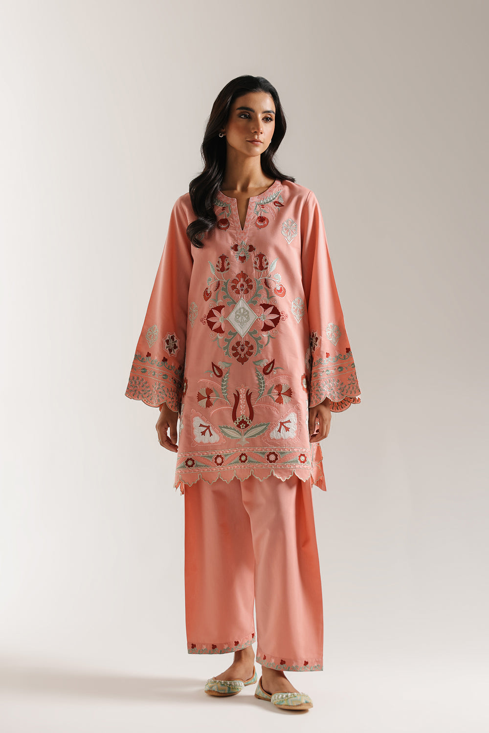 EMBROIDERED SUIT (E3796/103/313)