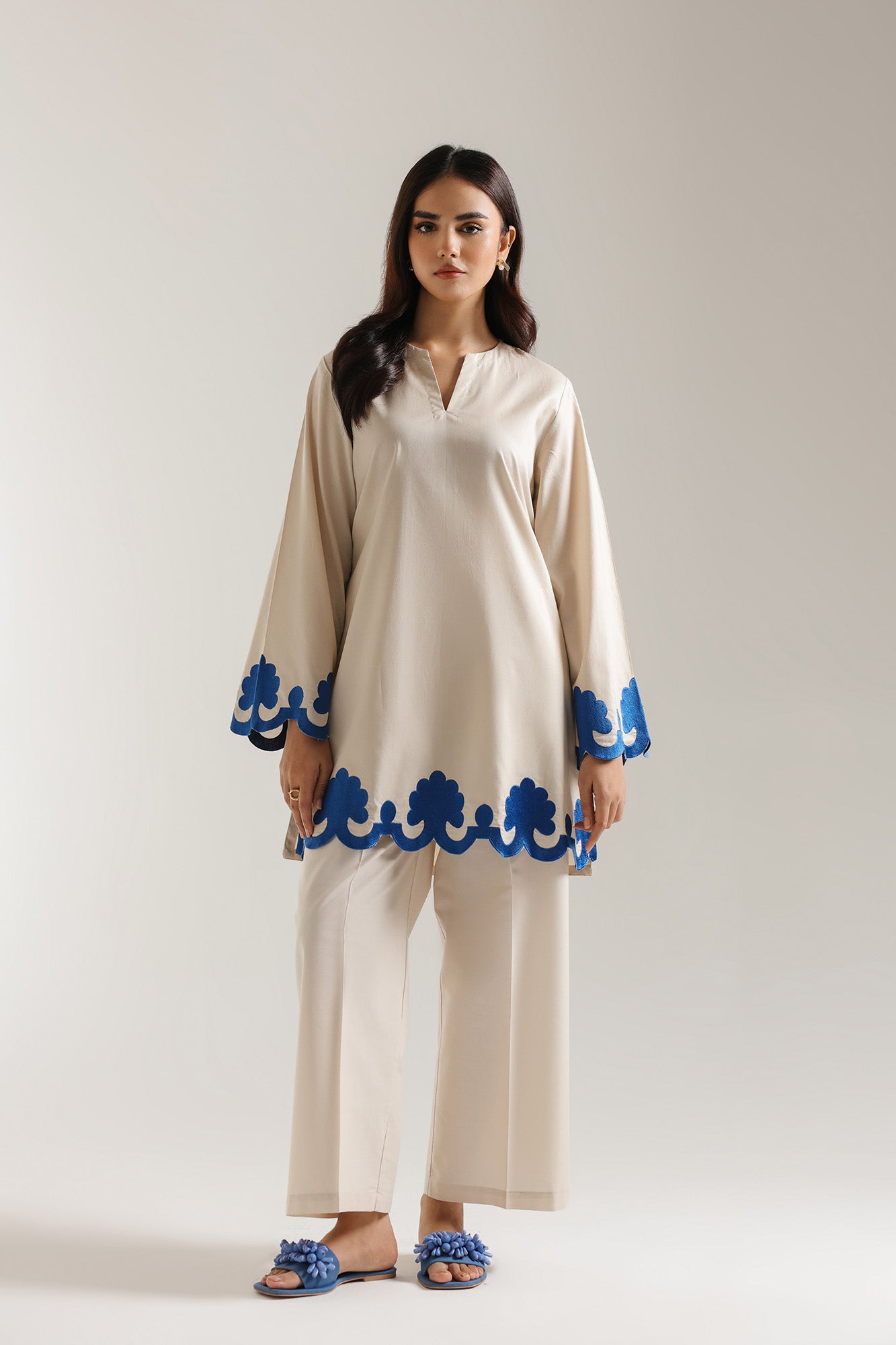 EMBROIDERED SHIRT (E5877/102/006)