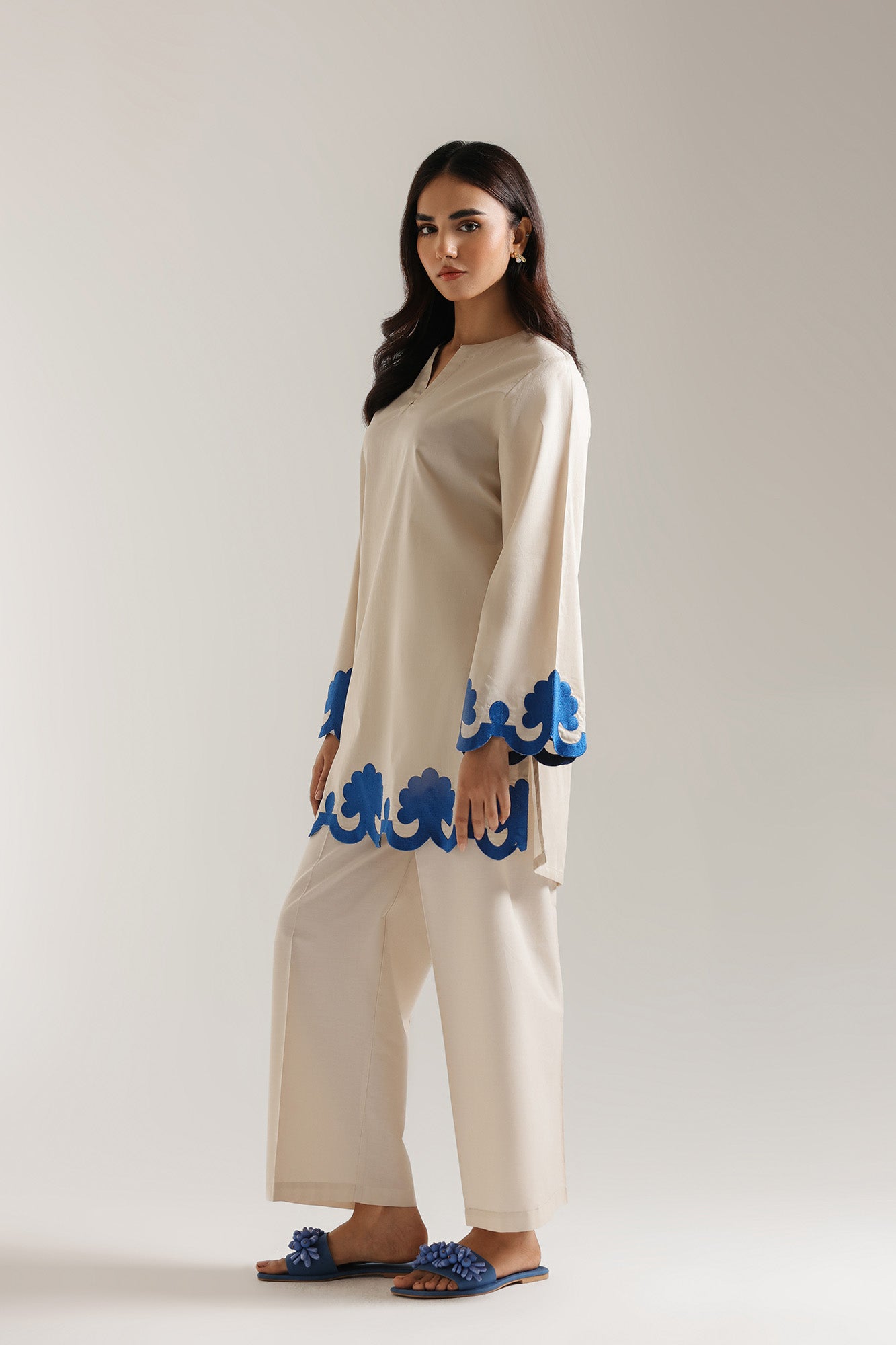 EMBROIDERED SHIRT (E5877/102/006)