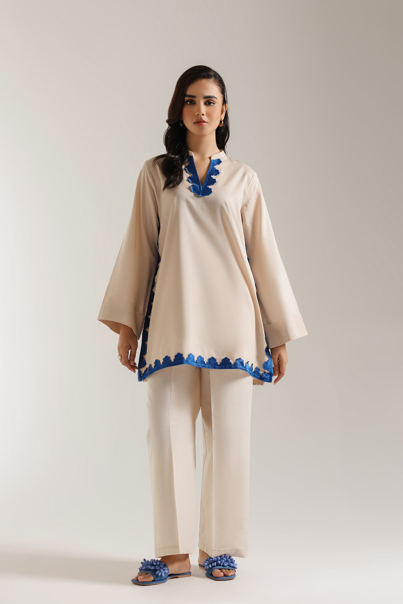 EMBROIDERED SHIRT (E5879/102/007)