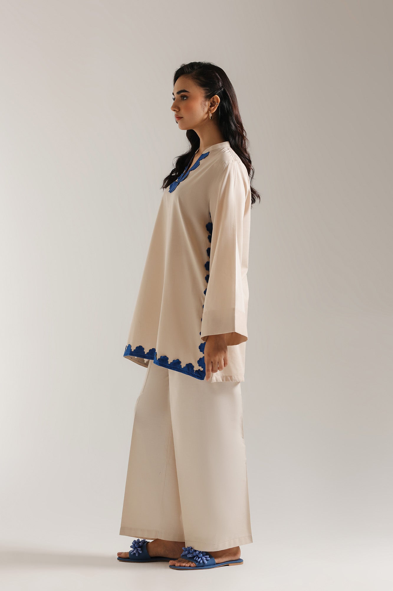 EMBROIDERED SHIRT (E5879/102/007)