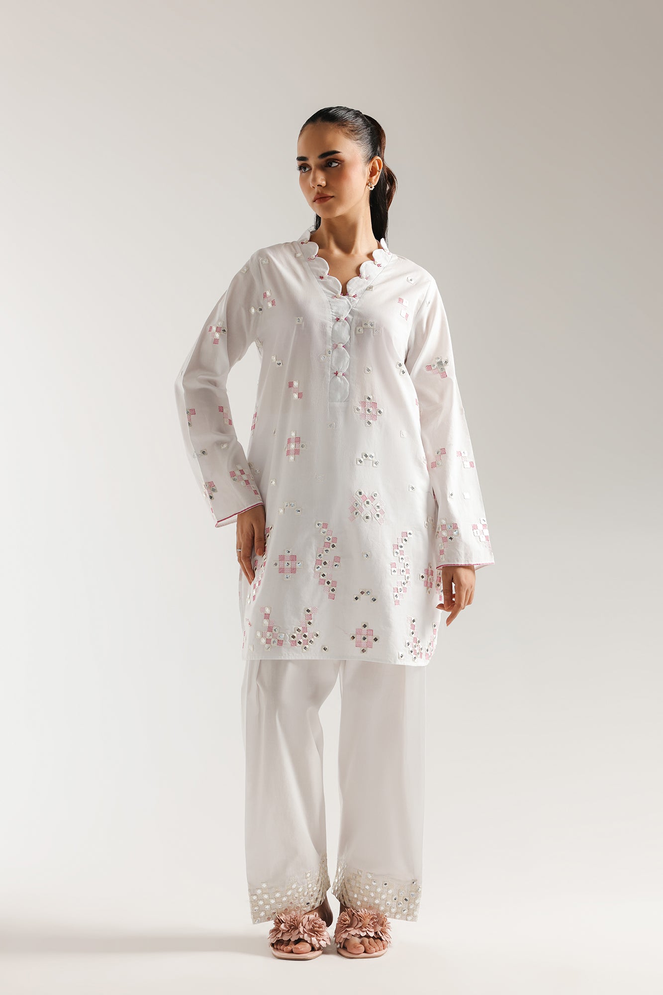 EMBROIDERED SUIT (E6192/102/005)