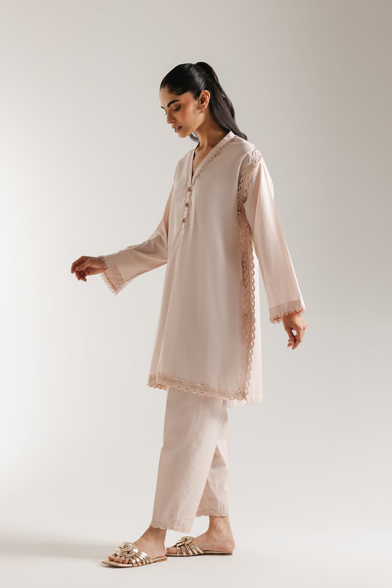 EMBROIDERED SUIT (E6193/102/006)