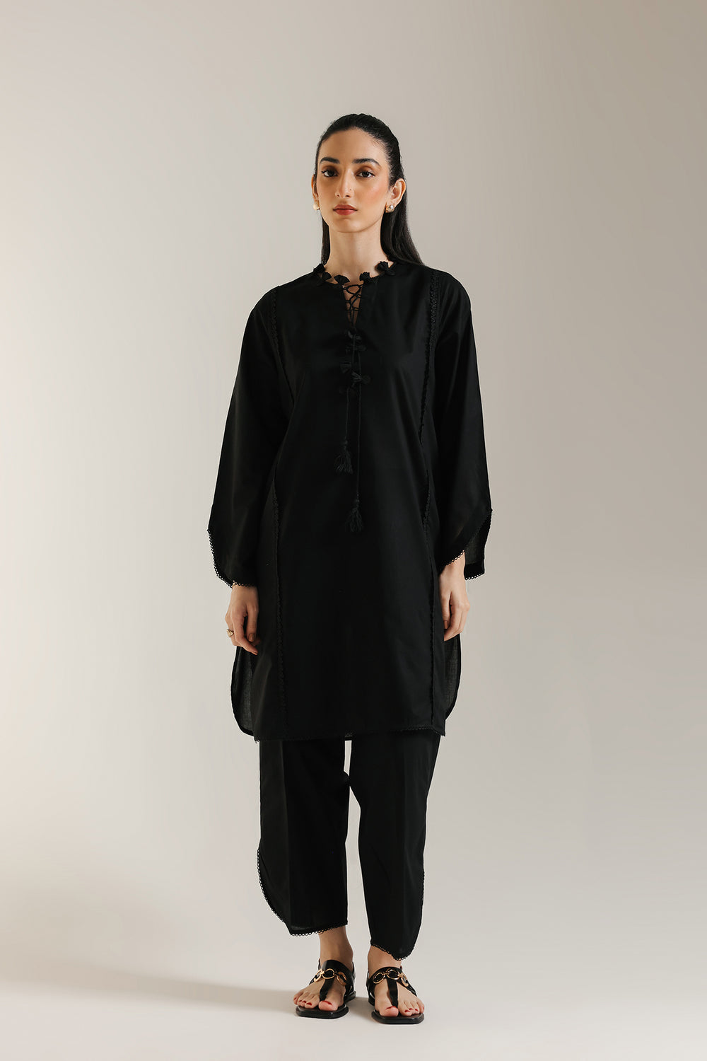 EMBROIDERED SUIT (E6195/102/902)