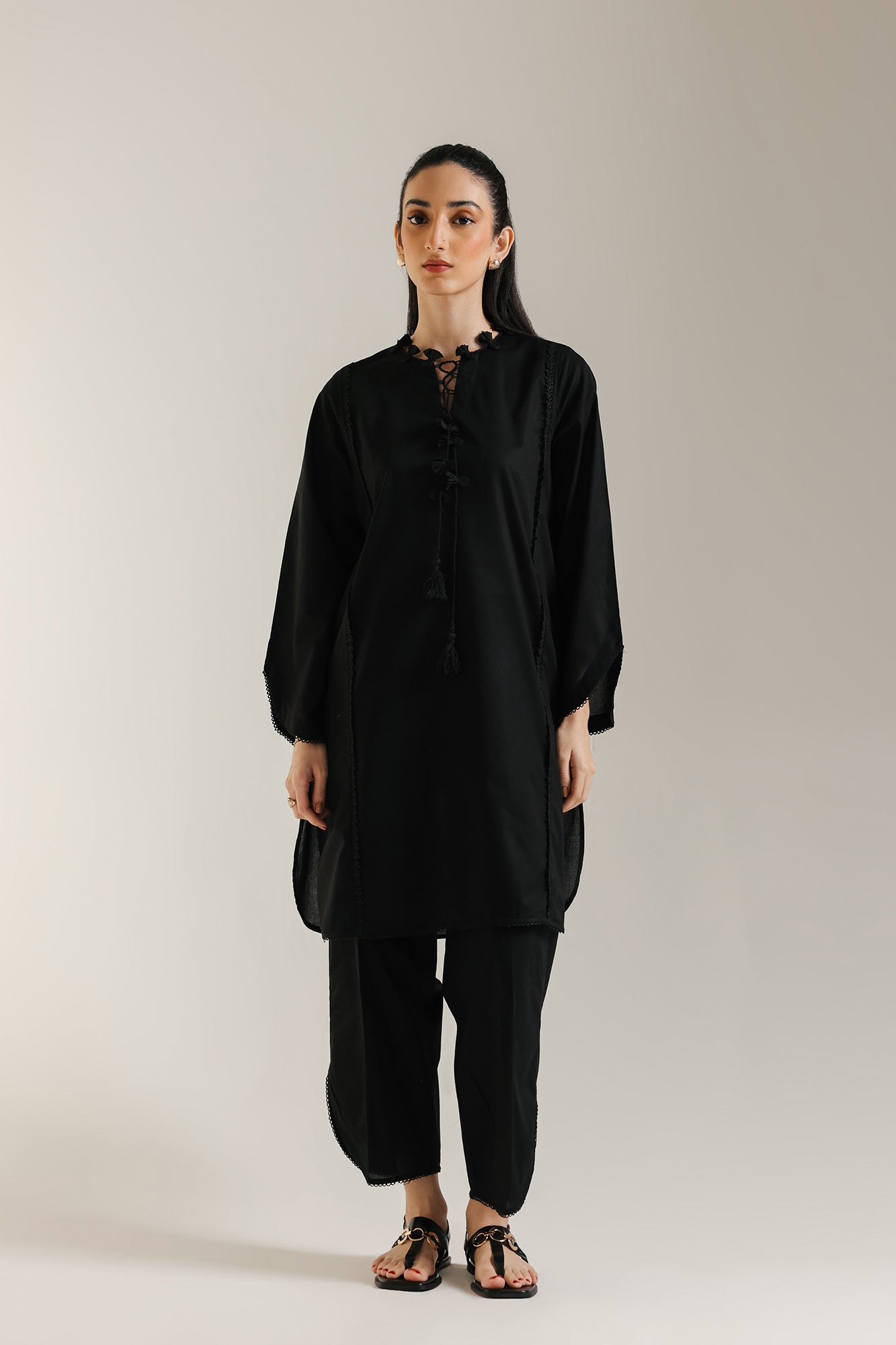 EMBROIDERED SUIT (E6195/102/902)