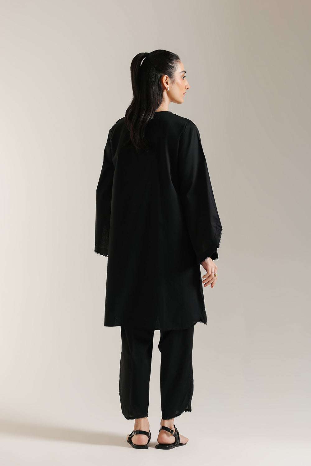 EMBROIDERED SUIT (E6195/102/902)