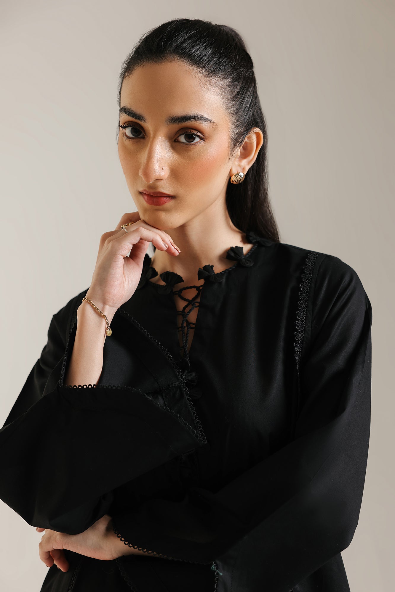 EMBROIDERED SUIT (E6195/102/902)