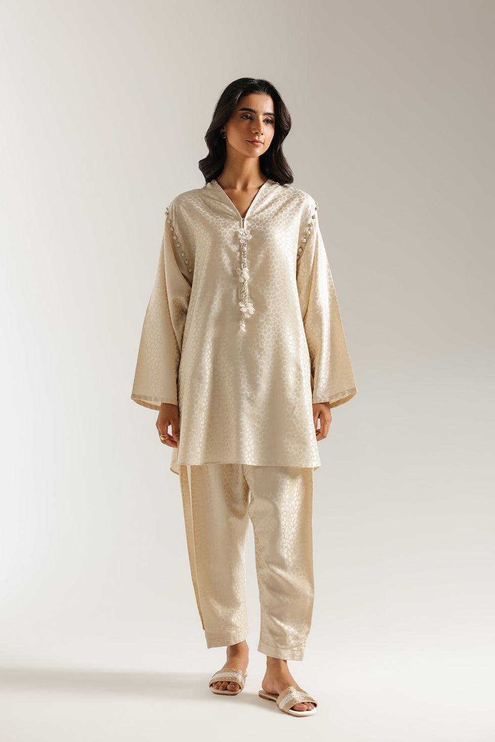 EMBROIDERED SUIT (E6633/102/005)