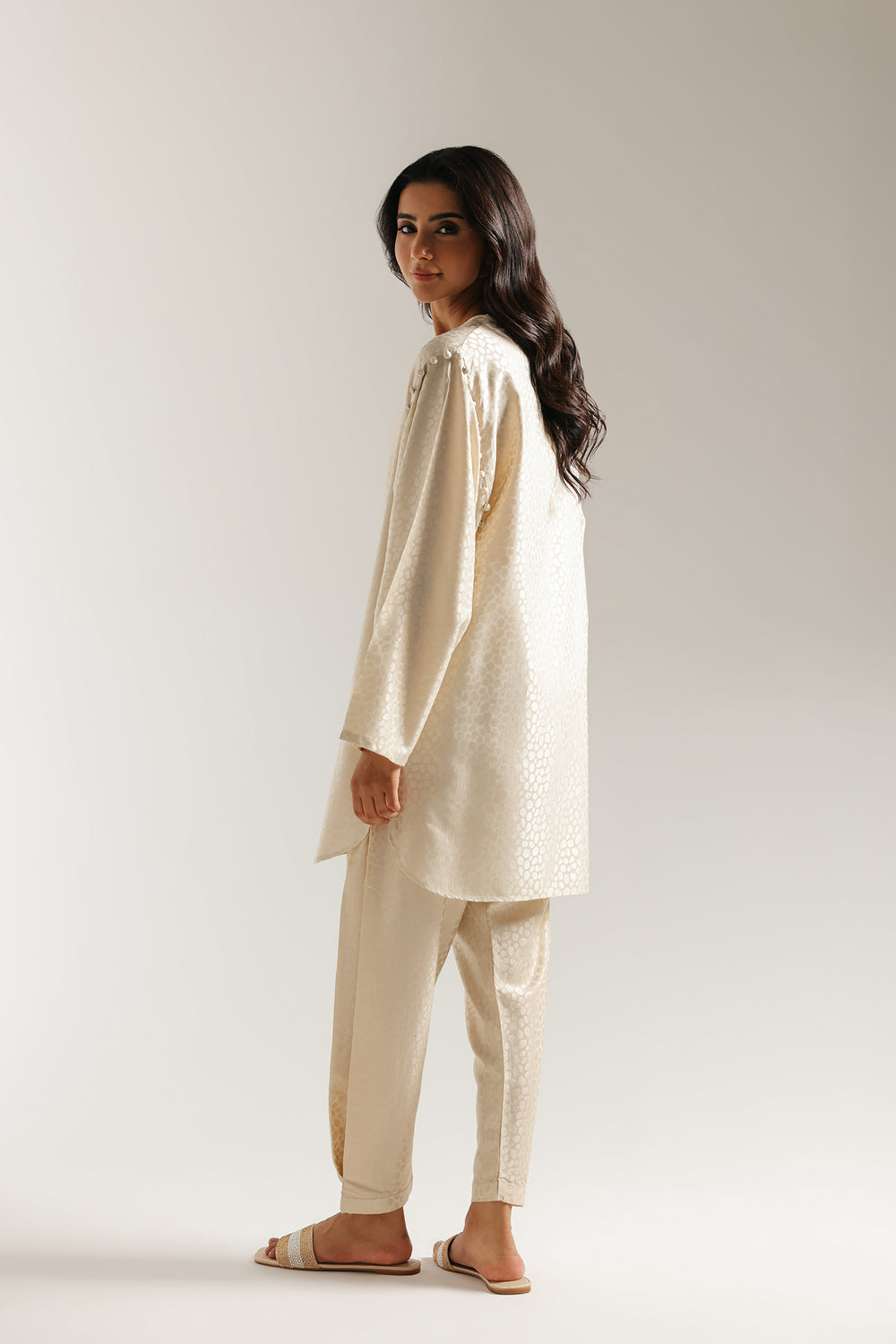 EMBROIDERED SUIT (E6633/102/005)