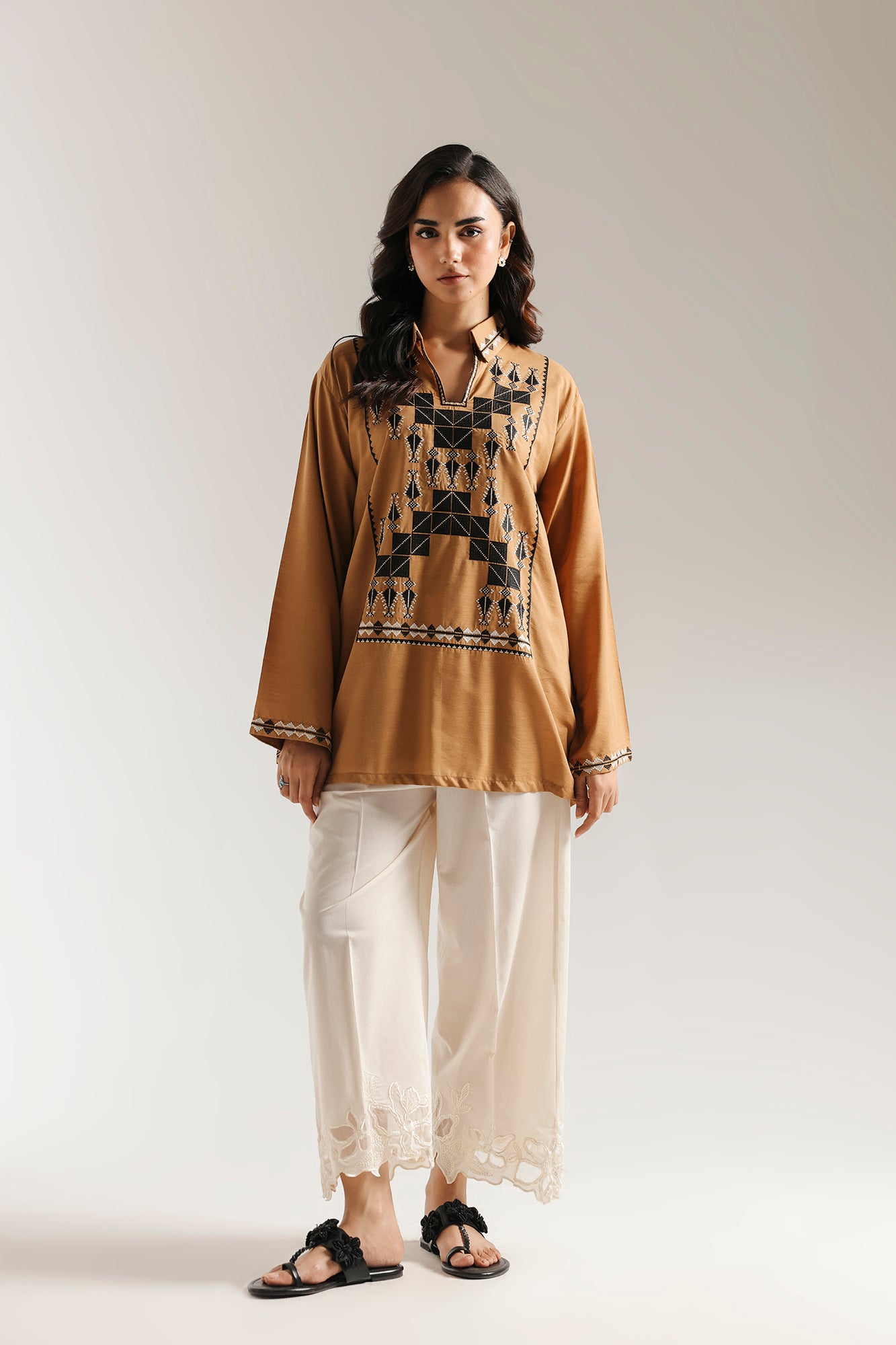 EMBROIDERED KURTI (E6655/102/218)