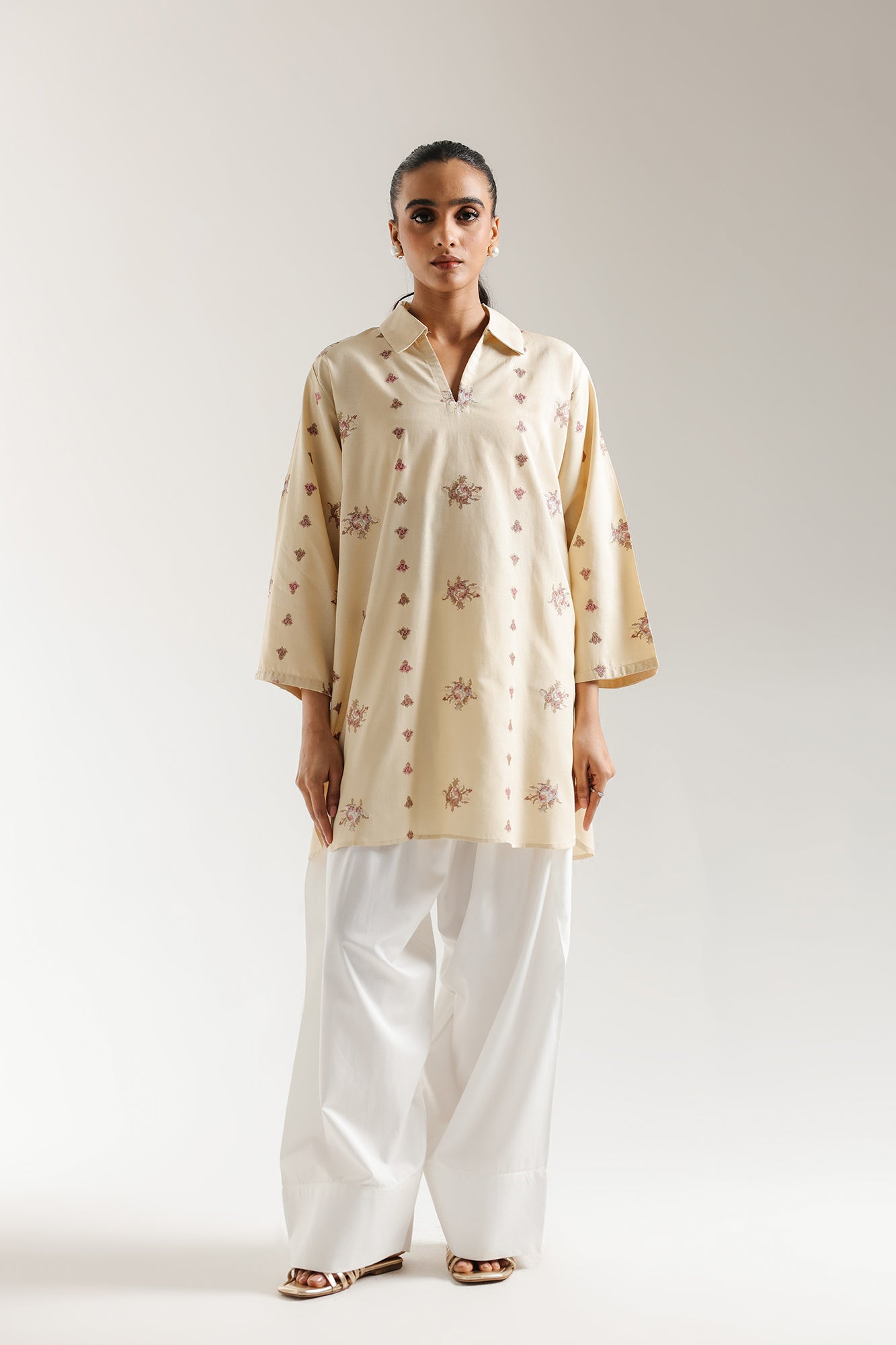 EMBROIDERED KURTI (E6661/102/110)