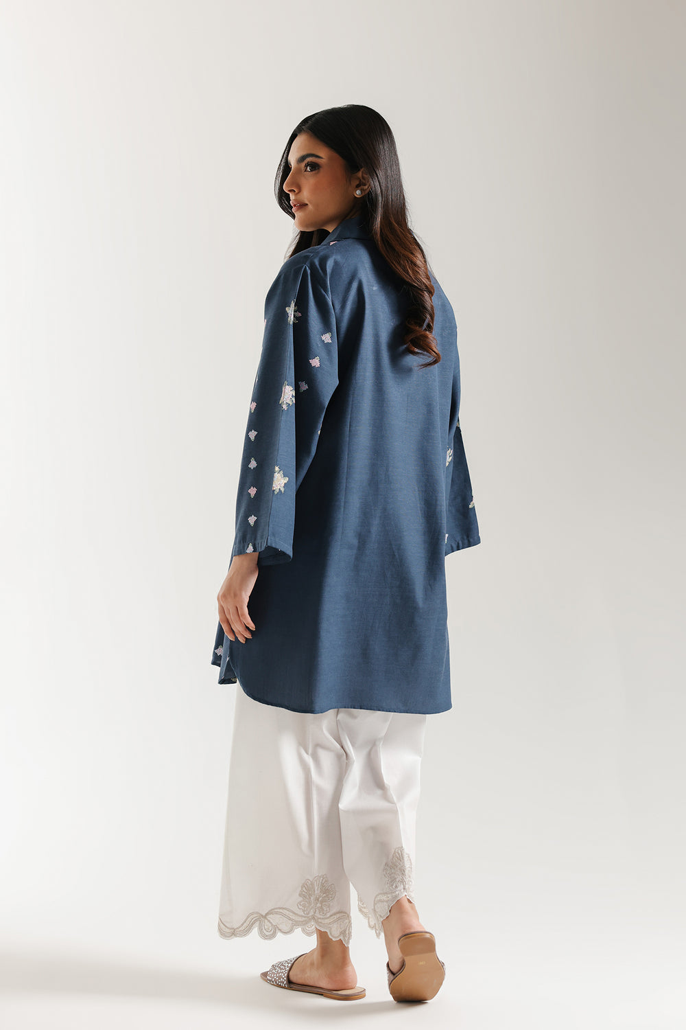 EMBROIDERED KURTI (E6661/102/602)