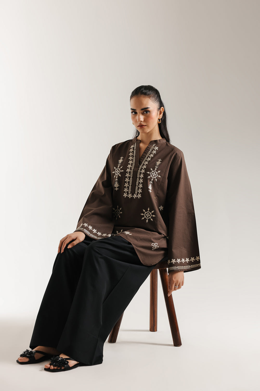 EMBROIDERED SHIRT (E6671/102/317)