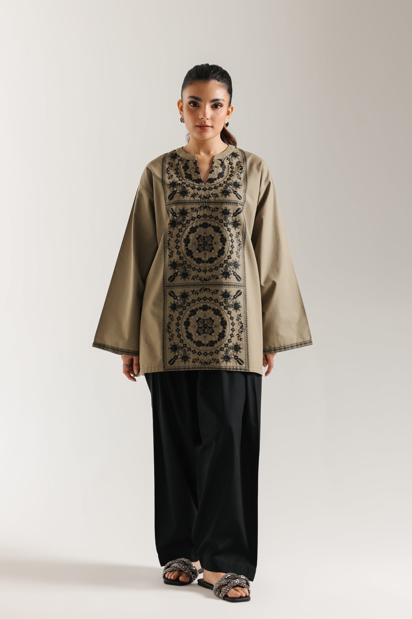 EMBROIDERED SHIRT (E6673/102/113)