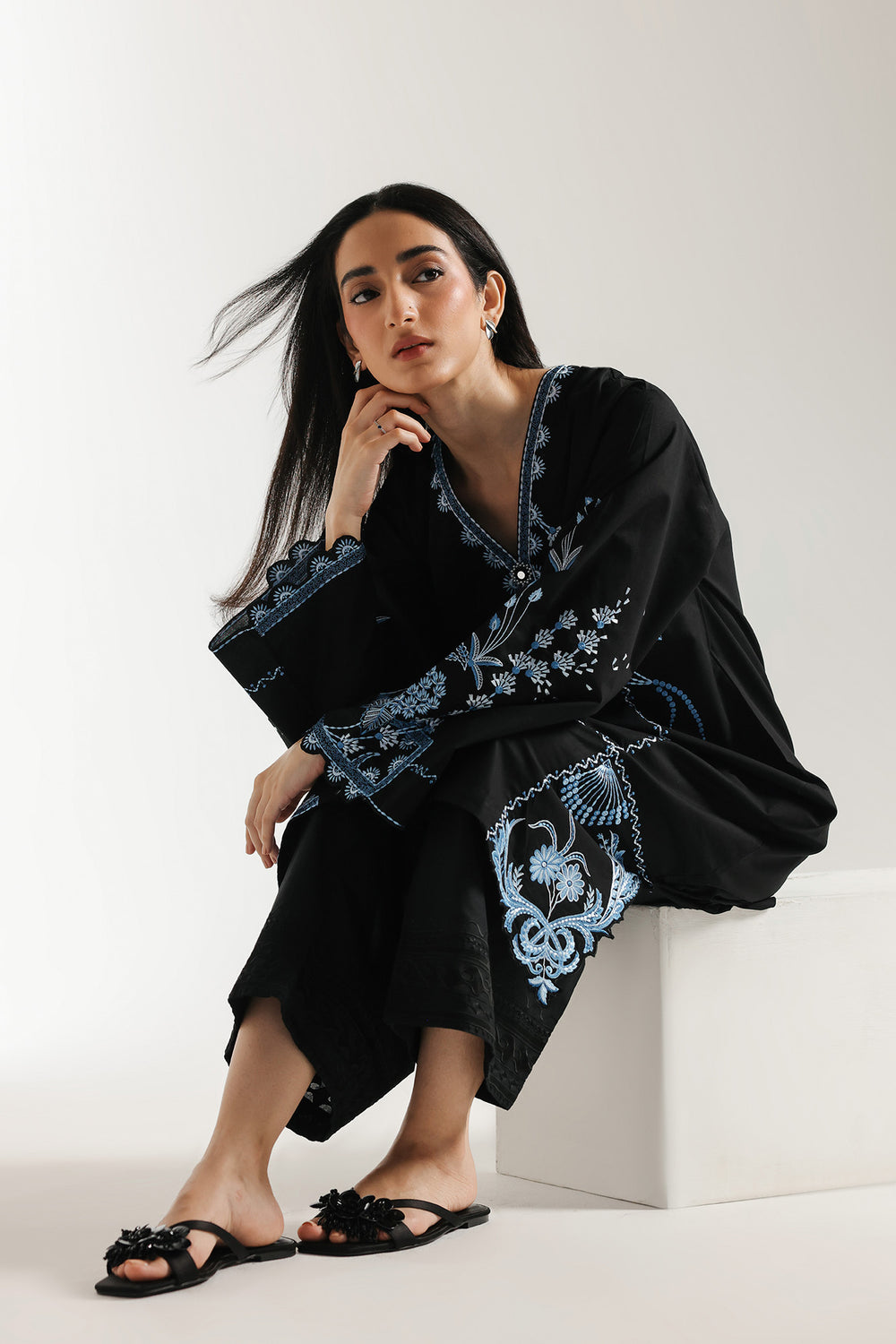 EMBROIDERED SHIRT (E6970/102/902)