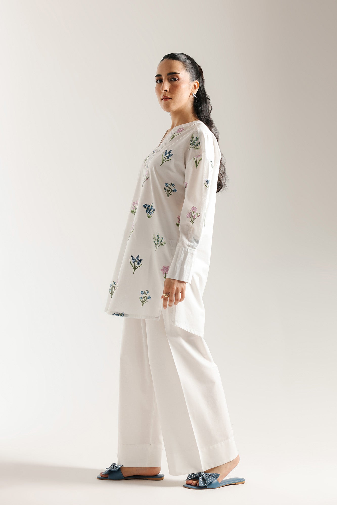 EMBROIDERED SHIRT (E6972/102/001)