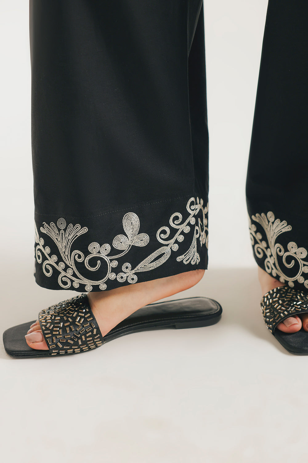 SHALWAR (E7050/102/901)