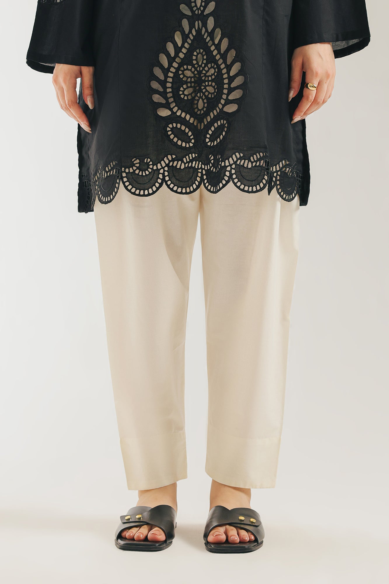 SHALWAR (E7299/102/002)