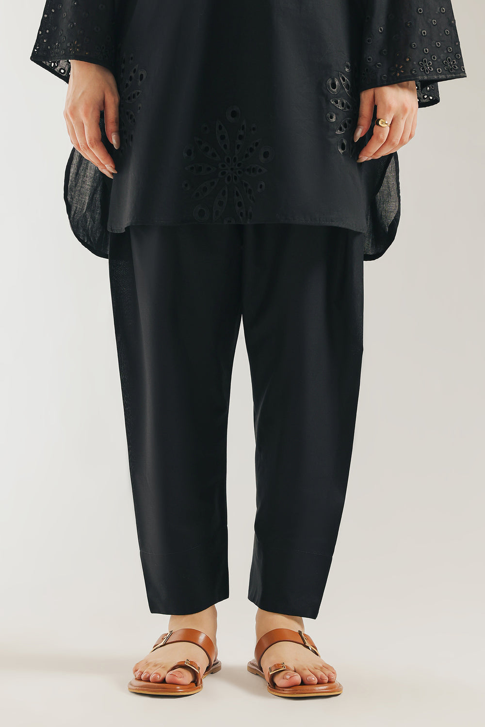 SHALWAR (E7299/102/901)