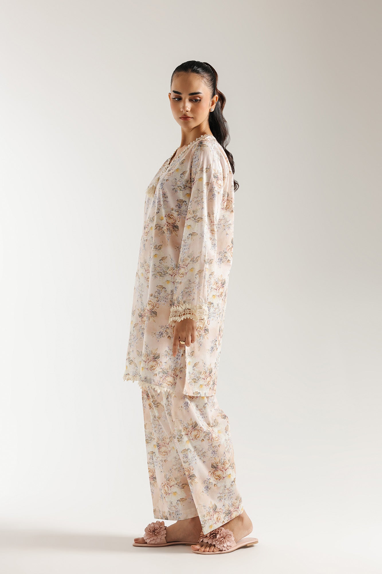 EMBROIDERED SUIT (S10E6415/102/328)