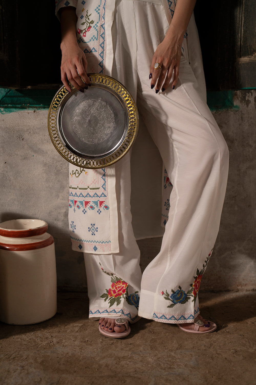 EMBROIDERED SUIT (S1E0461/119/001)